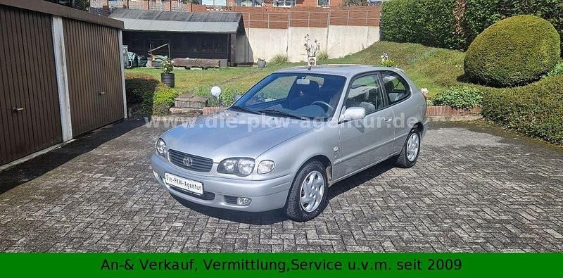 Gebraucht Toyota Corolla Sol 110 PS (80 kW) 2000 Silber Limousine