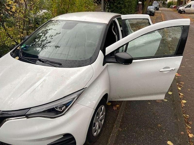 Weiß Gebraucht 2020 Renault Zoe Life Kleinwagen | 15.490 € (Etwas zu teuer) - Bild 1/4