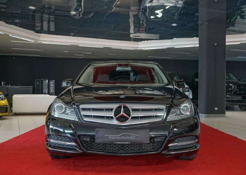 Schwarz Gebraucht 2013 Mercedes C220 Limousine | 15.999 € (Teuer) - Bild 1/4