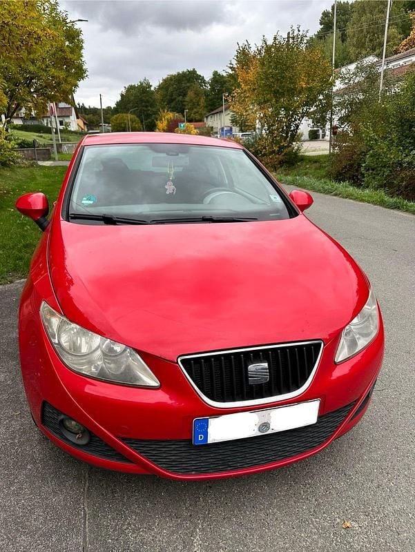 Rot Gebraucht 2011 Seat Ibiza Style Kleinwagen | 2.500 € (Guter Preis) - Bild 1/4
