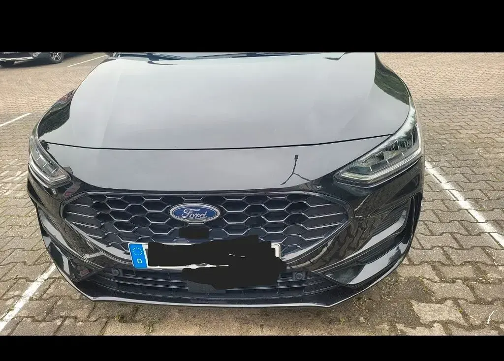 Gebraucht Ford Focus ST-Line 155 PS (114 kW) 2022 Schwarz Limousine