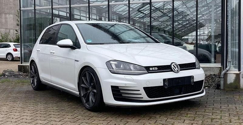 Oryxweiss Gebraucht 2016 VW Golf VII GTD Limousine | 15.980 € (Fairer Preis) - Bild 1/4