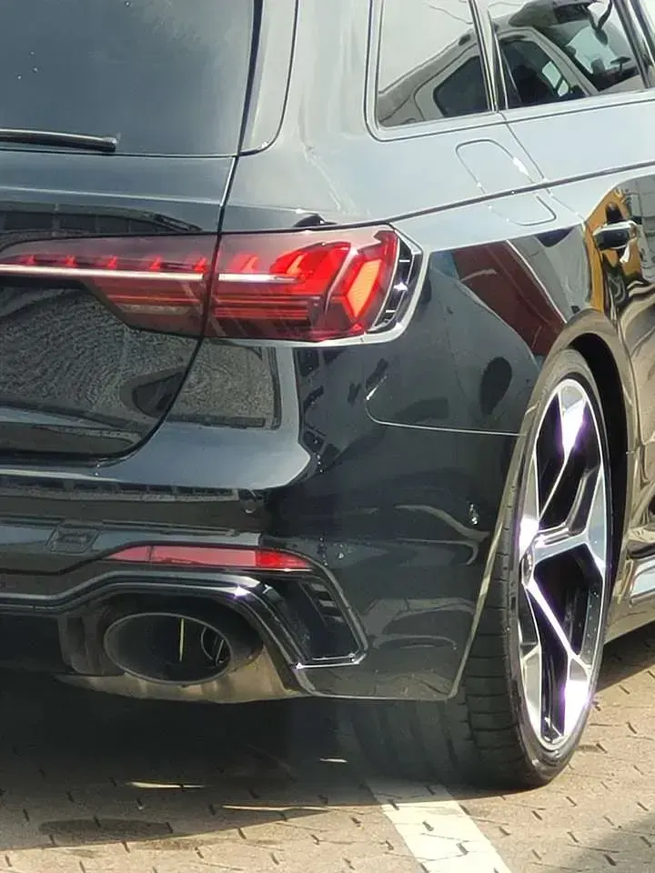 Gebraucht Audi RS4 Competition 450 PS (330 kW) 2024 Schwarz Kombi