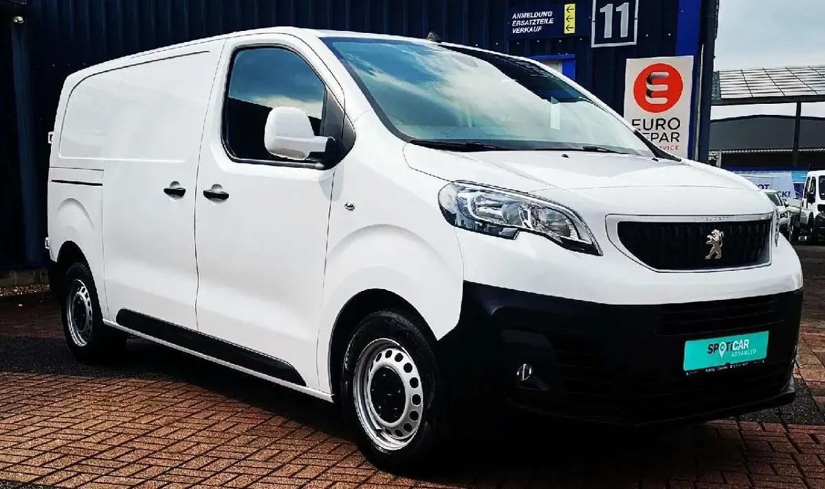 Gebraucht Peugeot Expert Premium 122 PS (89 kW) 2018 Lack weiss banquise/typ aussen Van