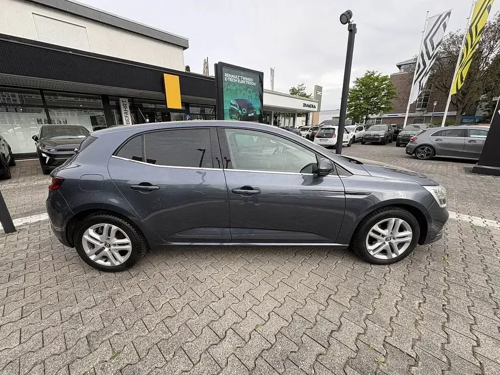 Gebraucht Renault Mégane Experience 101 PS (74 kW) 2016 Grau Limousine