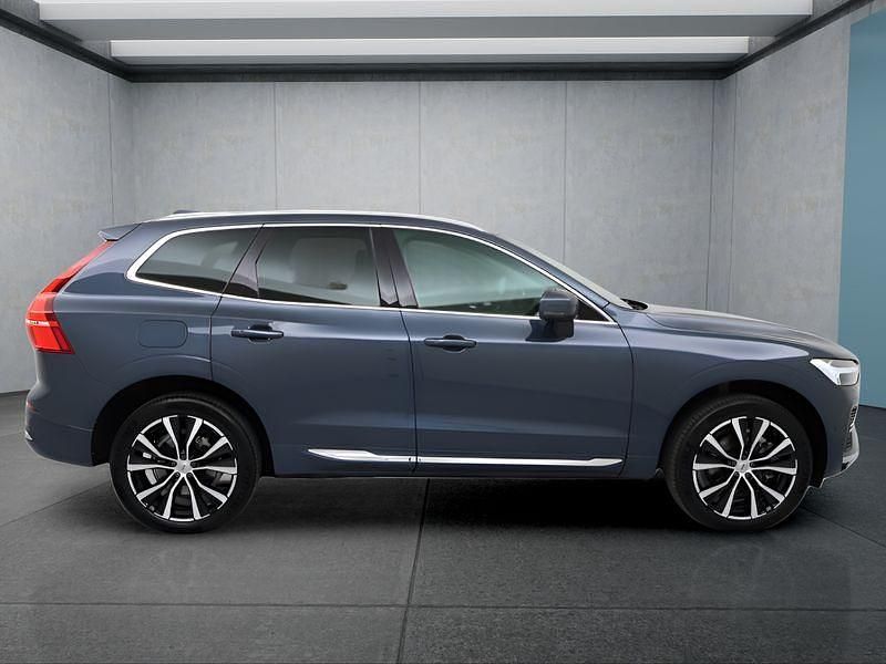 Blau Gebraucht 2022 Volvo XC60 SUV | 45.949 € (Fairer Preis) - Bild 1/4