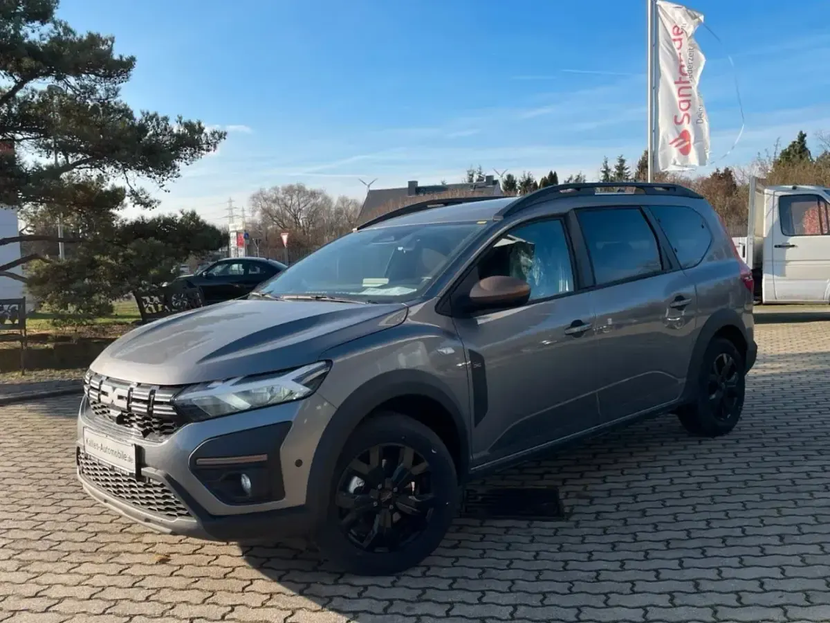 Gebraucht Dacia Jogger Extreme 101 PS (74 kW) 2025 Van / Kleinbus