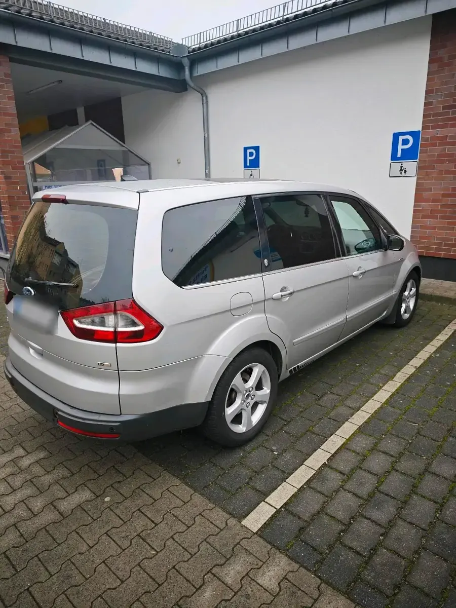 Używany Ford Galaxy 140 KM (102 kW) 2007 Srebrny Minivan