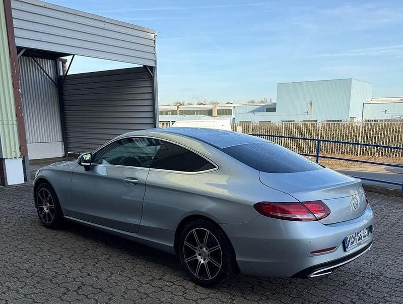 Grau Gebraucht 2017 Mercedes C180 Edition 1 Coupé | 18.500 € (Guter Preis) - Bild 1/4
