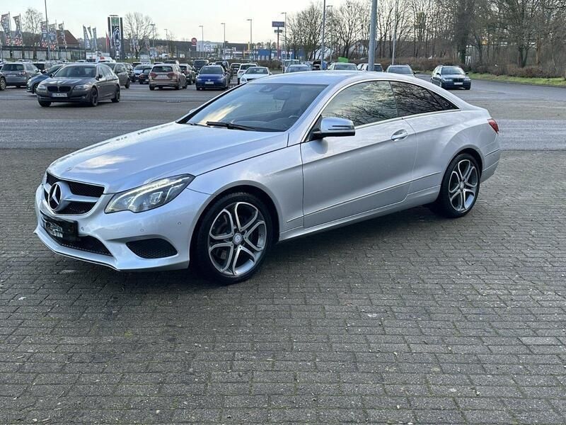 Silber Gebraucht 2016 Mercedes E250 Coupé | 20.999 € (Superpreis) - Bild 1/4