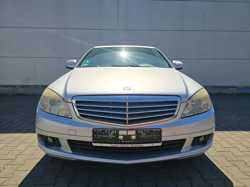 Gebraucht Mercedes C200 136 PS (100 kW) 2007 Iridiumsilber Limousine