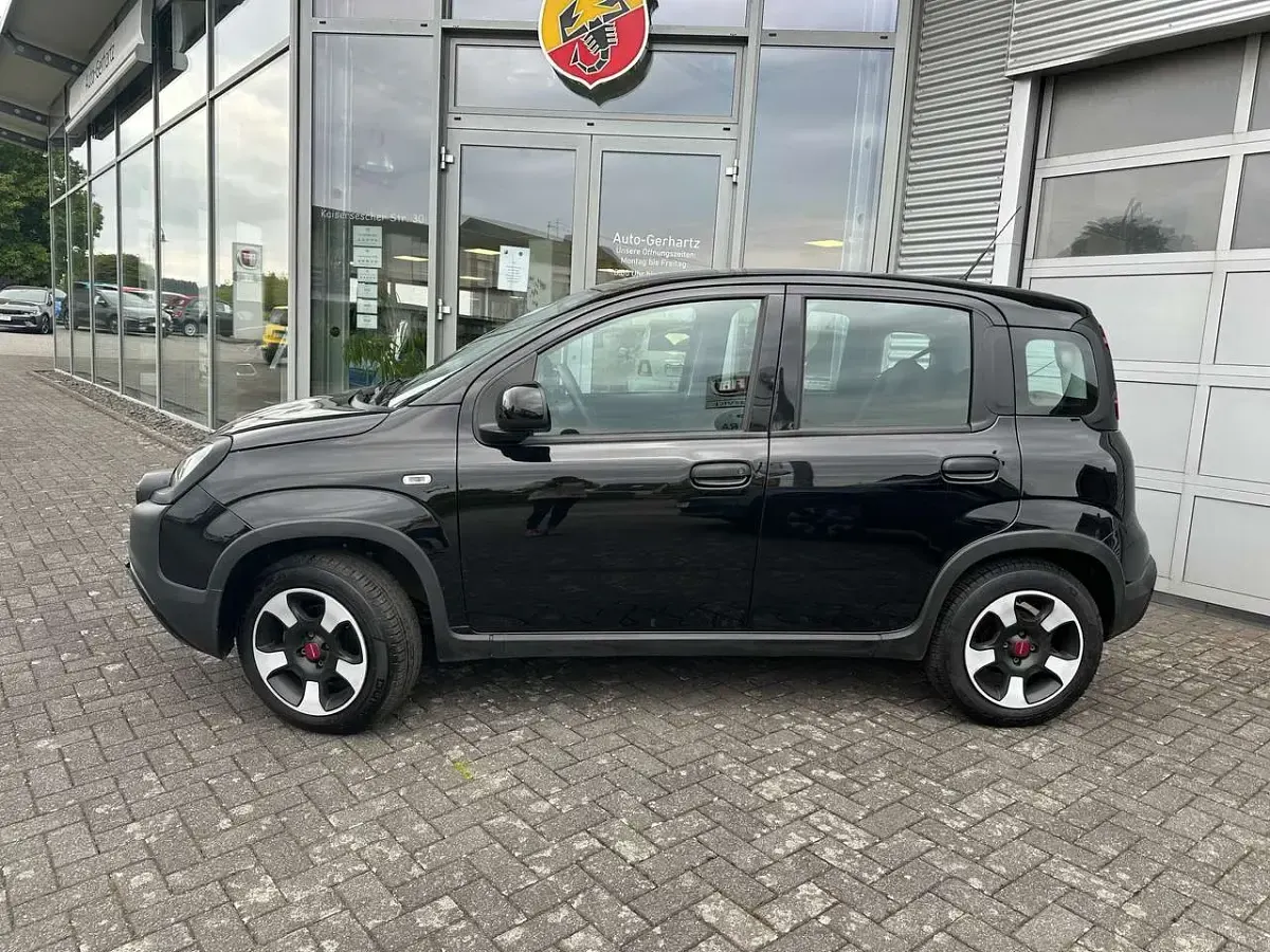 Gebraucht Fiat Panda Cross Cross 69 PS (50 kW) 2023 Colore esterno(cinema schwarz) Kleinwagen