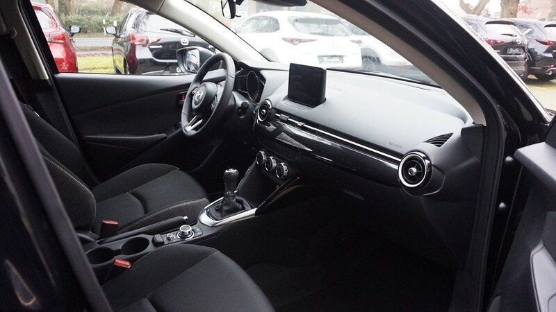 Gebraucht Mazda 2 Center-Line 90 PS (66 kW) 2024 Jet black Kleinwagen