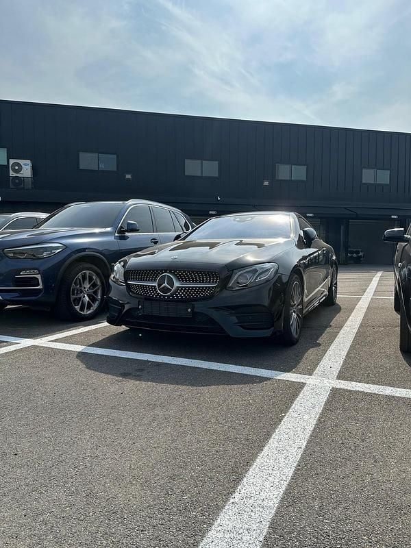 Gebraucht Mercedes E220 AMG line 194 PS (142 kW) 2017 Schwarz Coupé