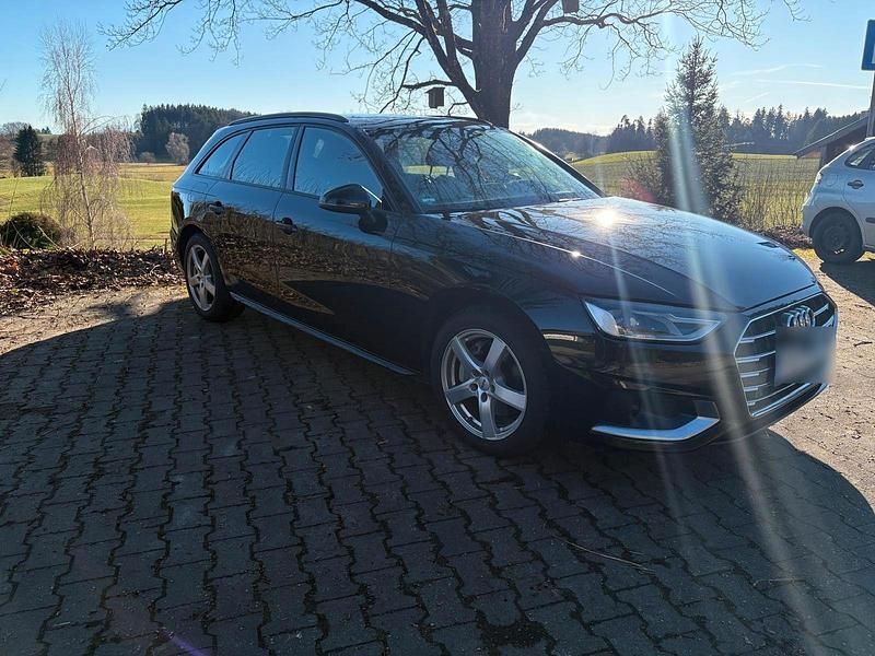 Gebraucht Audi A4 S-Line 204 PS (150 kW) 2021 Schwarz Kombi