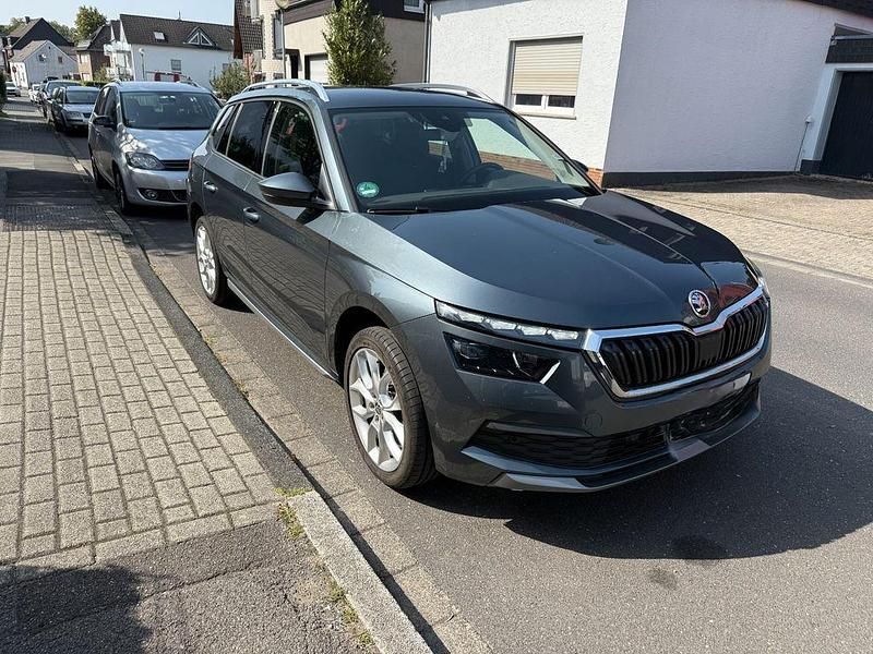 Grau Gebraucht 2020 Skoda Kamiq Active SUV | 17.000 € (Fairer Preis) - Bild 1/4