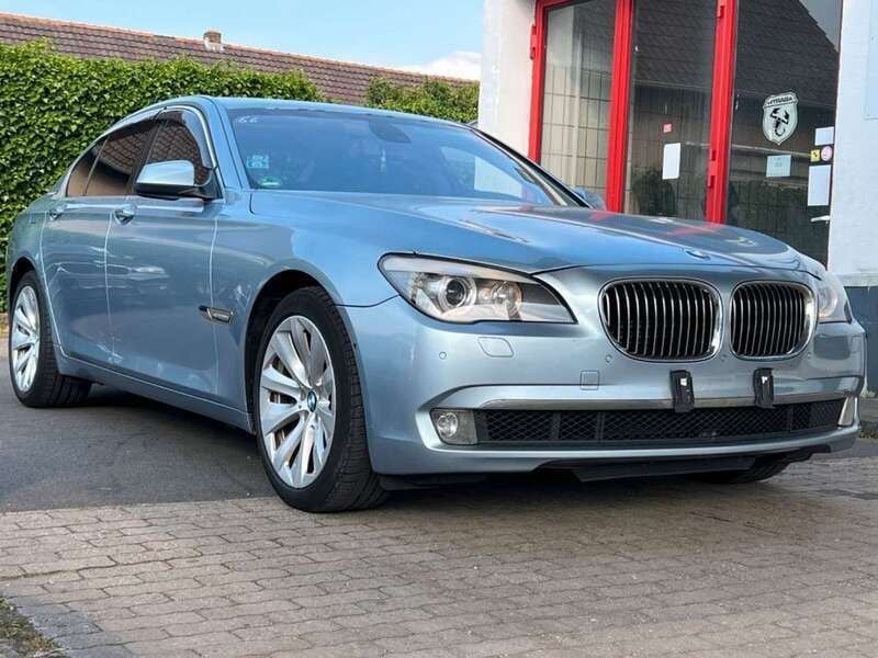 Bluewater metallic Gebraucht 2012 BMW ActiveHybrid 7 Sport Line Limousine | 11.499 € - Bild 1/4