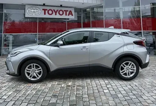 Gebraucht Toyota C-HR 122 PS (89 kW) 2024 Silber SUV