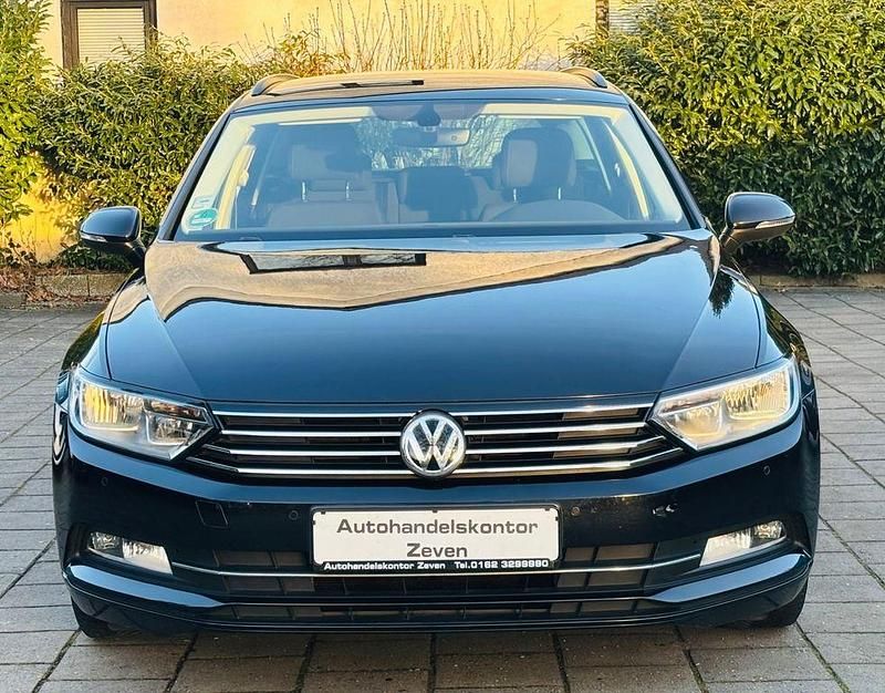 Gebraucht VW Passat Comfortline 150 PS (110 kW) 2018 Schwarz Kombi