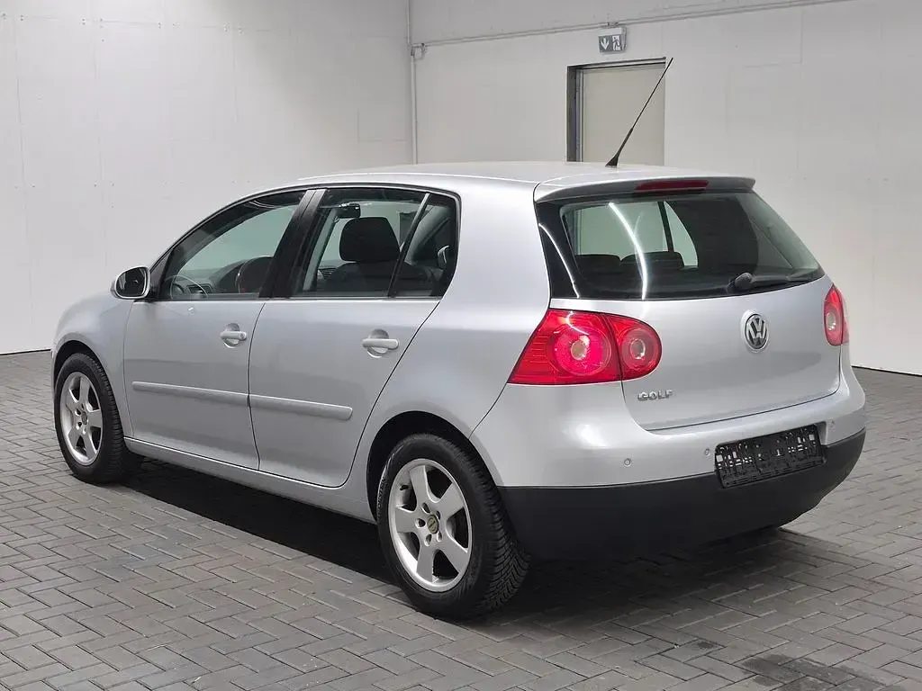Gebraucht VW Golf V 80 PS (58 kW) 2007 Silber Limousine