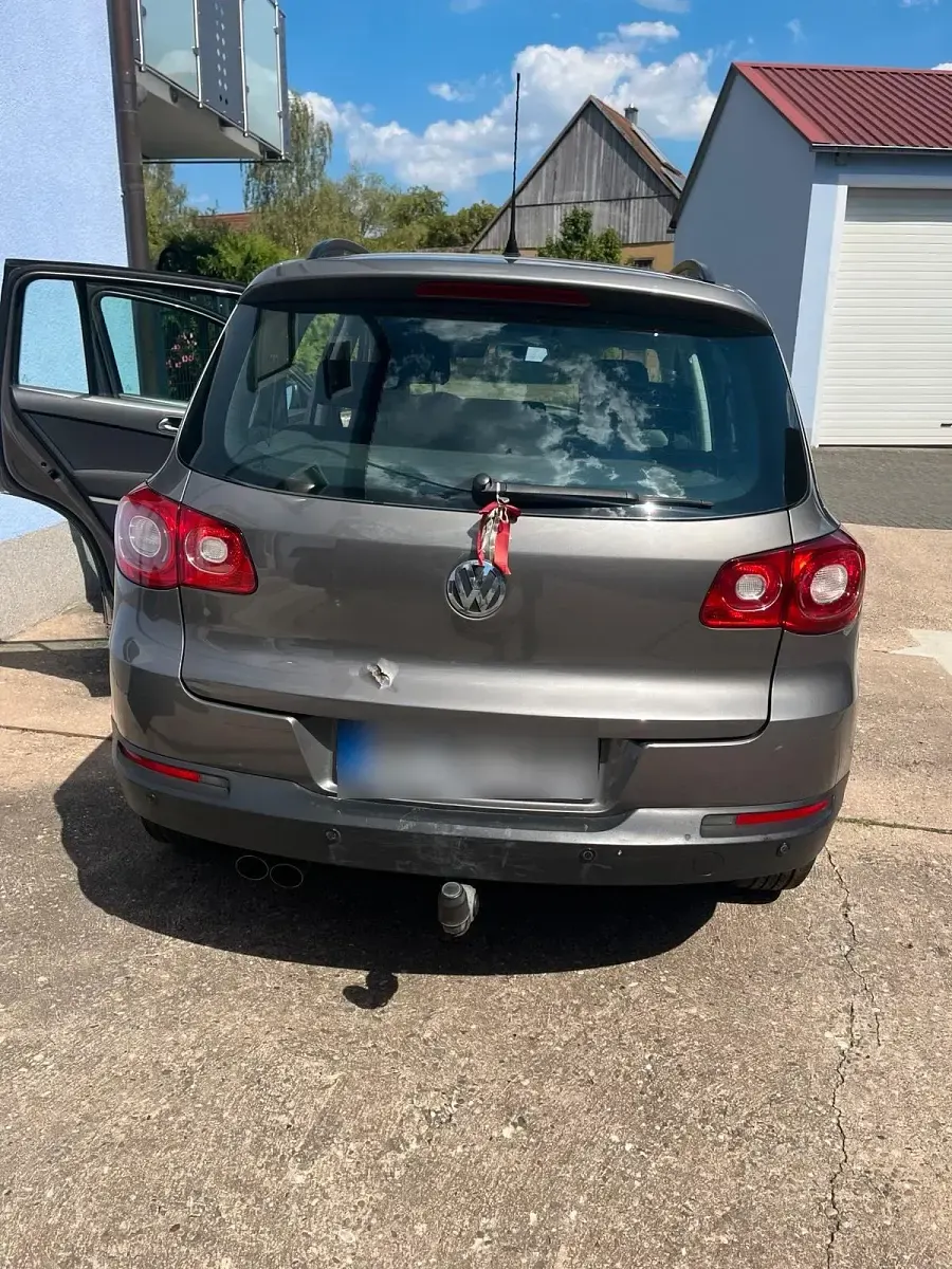 Gebraucht VW Tiguan 140 PS (102 kW) 2009 Grau SUV