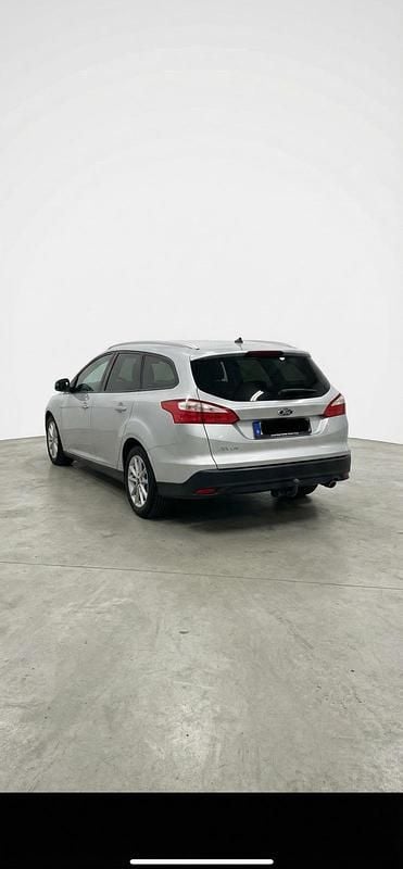 Gebraucht Ford Focus 140 PS (102 kW) 2014 Grau Kombi