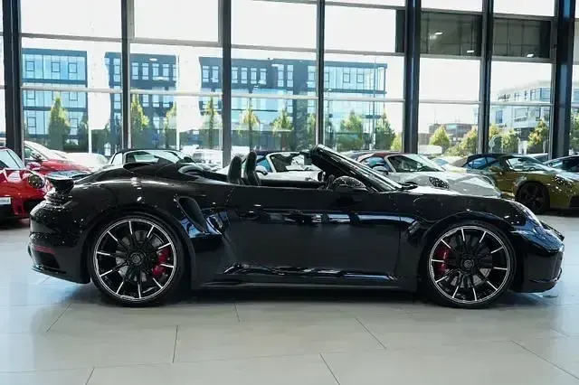 Gebraucht Porsche 911 Turbo Chrono 581 PS (427 kW) 2020 Tiefschwarzmetallic Coupé