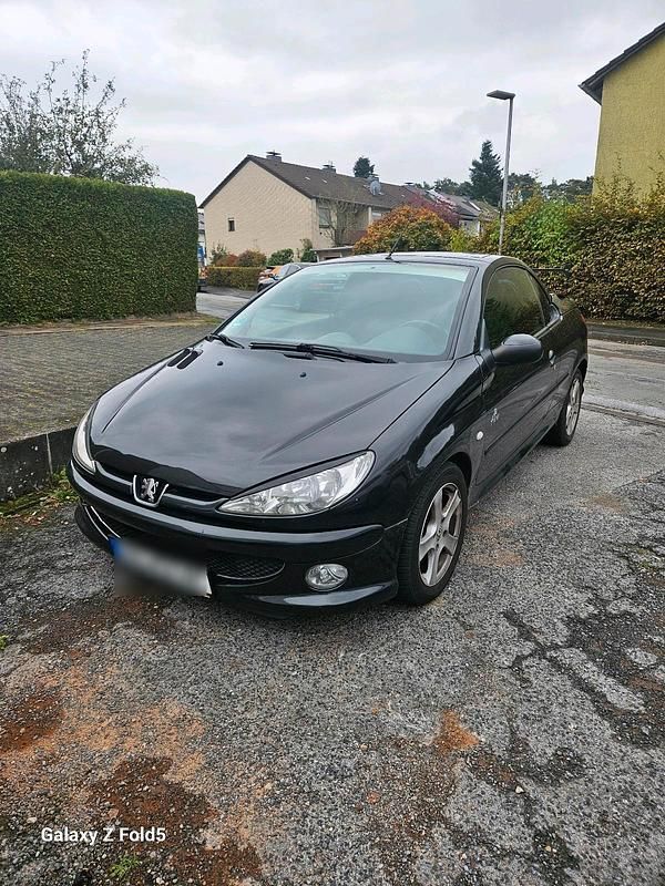 Schwarz Gebraucht 2004 Peugeot 206 CC Cabrio | 2.450 € - Bild 1/4
