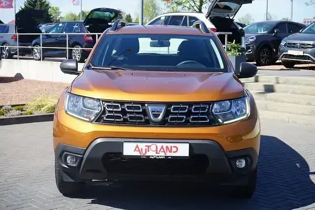 Second-hand Dacia Duster 100 CP (73 kW) 2020 Portocaliu SUV
