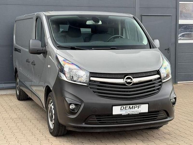 Gebraucht Opel Vivaro 146 PS (107 kW) 2019 Grau Van / Kleinbus