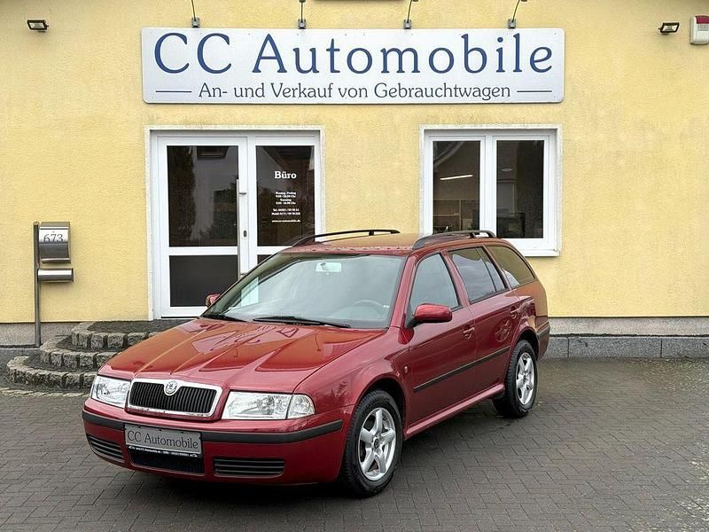 Rot Gebraucht 2006 Skoda Octavia Tour Kombi | 2.990 € (Etwas zu teuer) - Bild 1/4