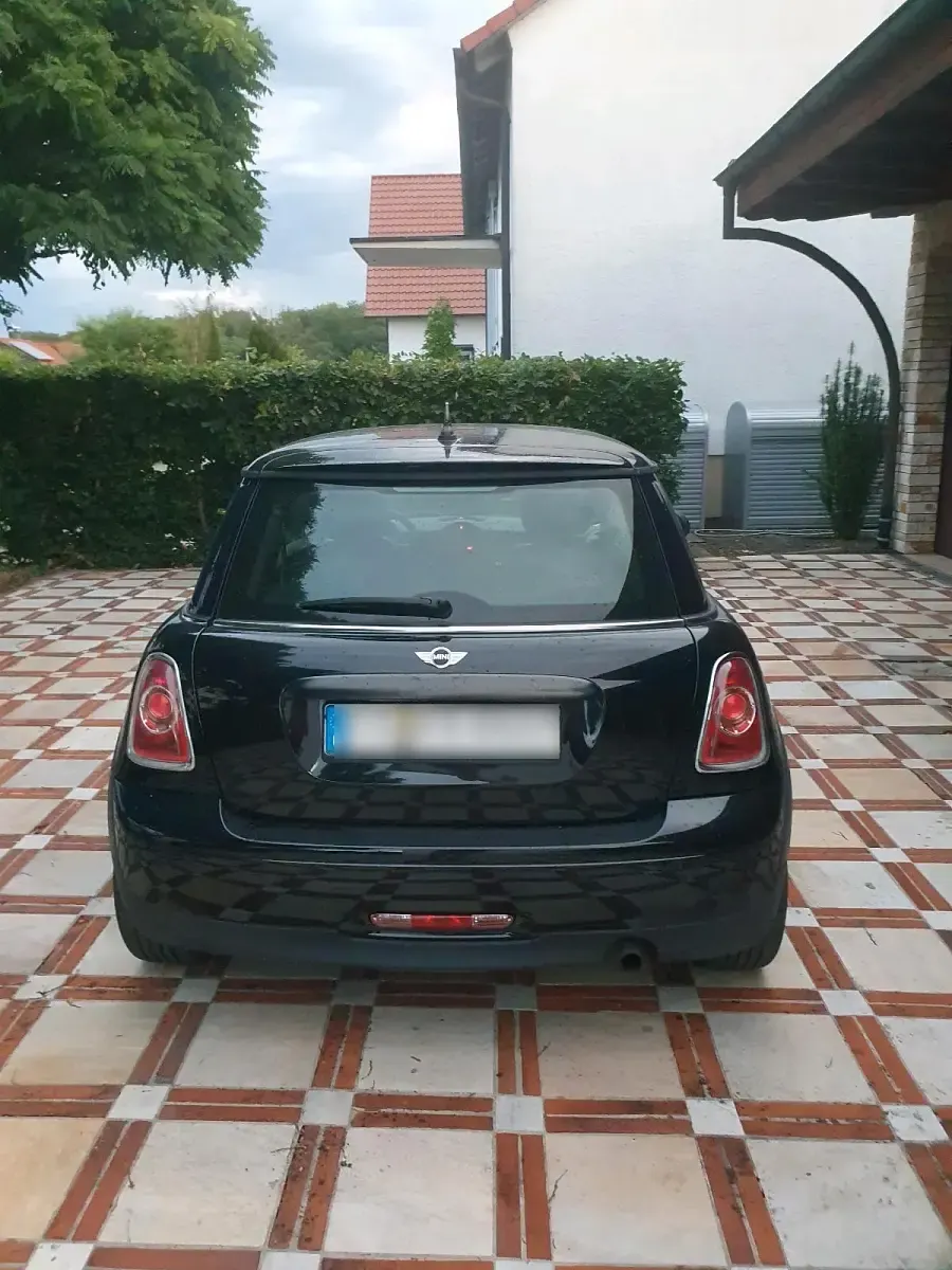Gebraucht Mini ONE 98 PS (72 kW) 2011 Schwarz Kleinwagen