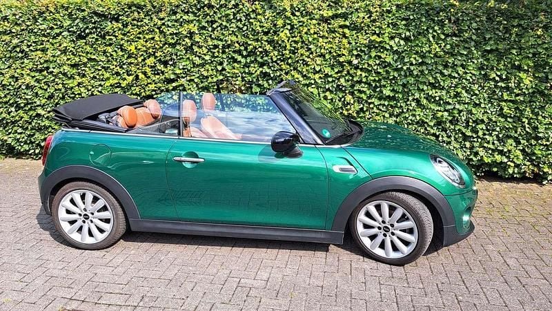 Grün Gebraucht 2020 Mini Cooper Cabriolet Cabrio | 20.900 € (Guter Preis) - Bild 1/4