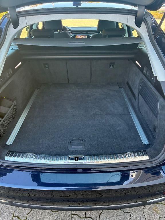 Gebraucht Audi A6 Sport 204 PS (150 kW) 2023 Blau Kombi