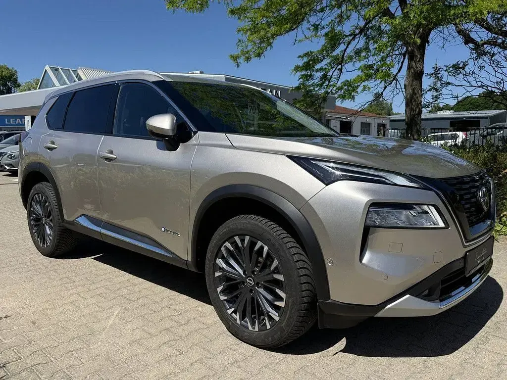 Gebraucht Nissan X-Trail Tekna 213 PS (156 kW) 2025 Beige SUV