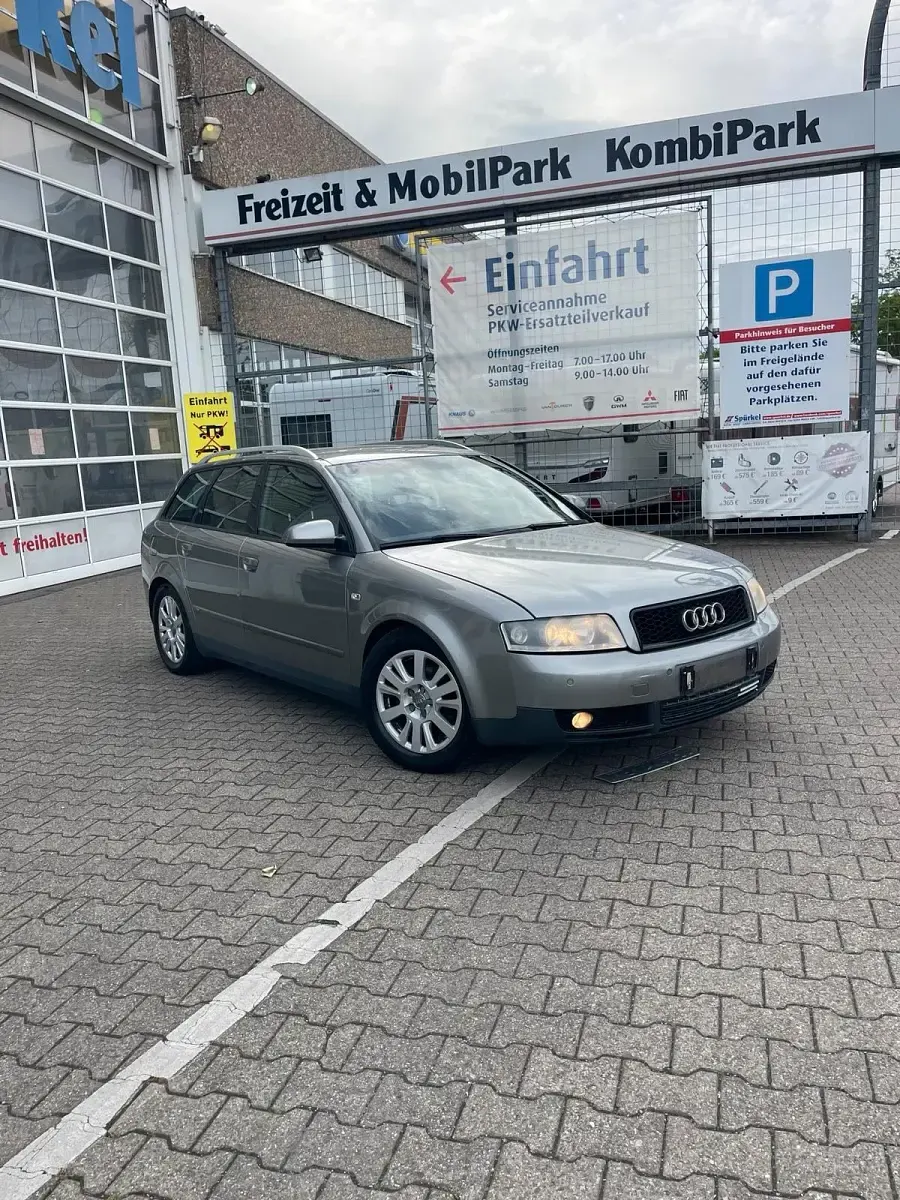 Gebraucht Audi A4 S-Line 131 PS (96 kW) 2003 Grau Kombi