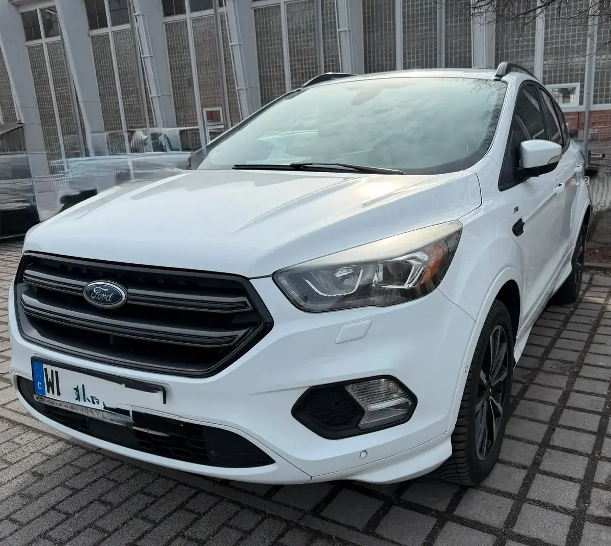 Gebraucht Ford Kuga ST-Line 150 PS (110 kW) 2017 Weiß SUV