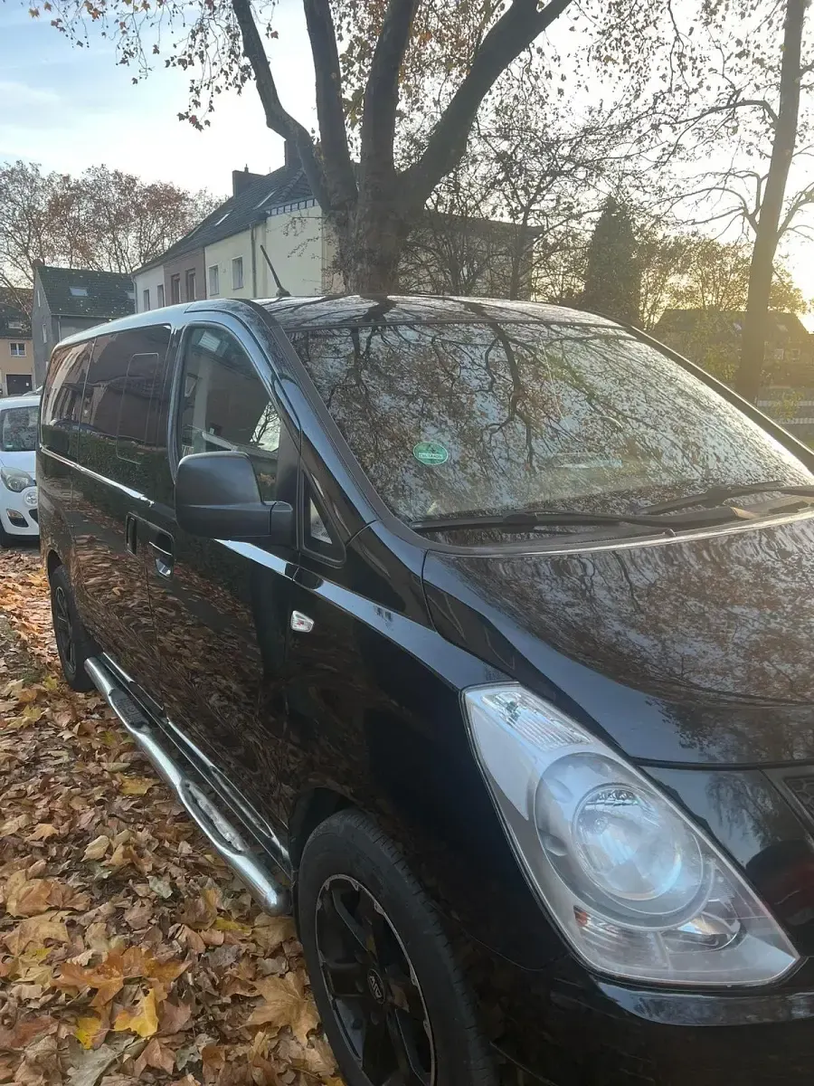 Gebraucht Hyundai H-1 175 PS (128 kW) 2012 Schwarz Van / Kleinbus
