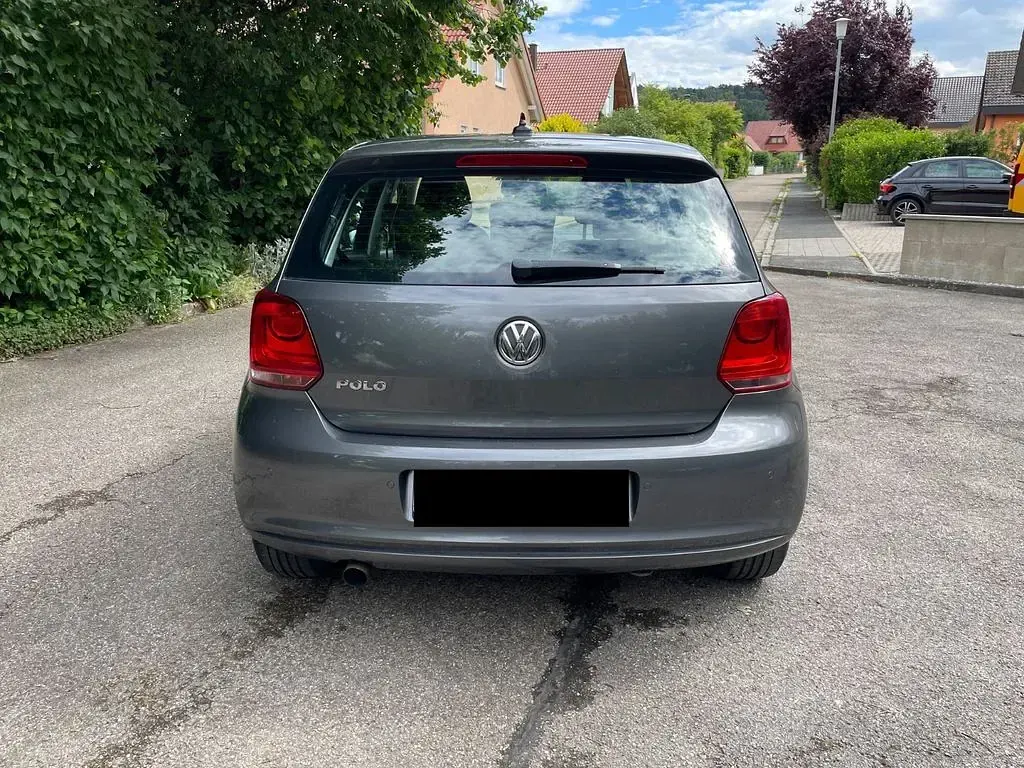 Gebraucht VW Polo 90 PS (66 kW) 2011 Grau Kleinwagen