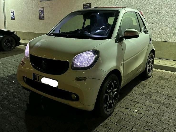Gebraucht Smart ForTwo Cabrio 90 PS (66 kW) 2018 Weiß Cabrio