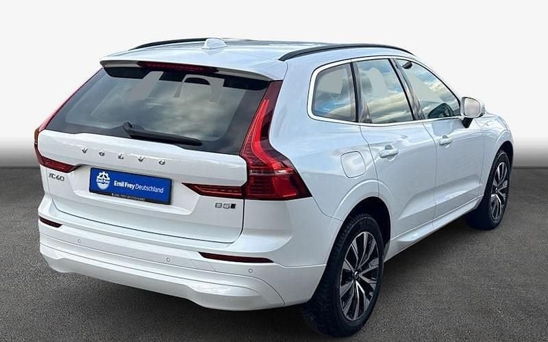 Gebraucht Volvo XC60 Core 250 PS (183 kW) 2024 Weiß SUV
