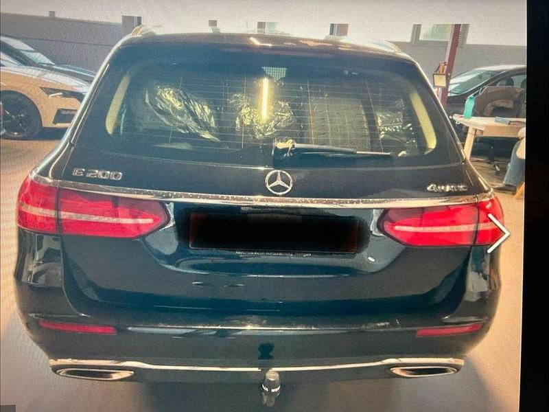 Gebraucht Mercedes E200 Avantgarde 184 PS (135 kW) 2018 Schwarz Kombi