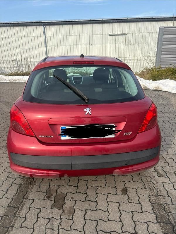Gebraucht Peugeot 207 95 PS (69 kW) 2007 Rot Kleinwagen