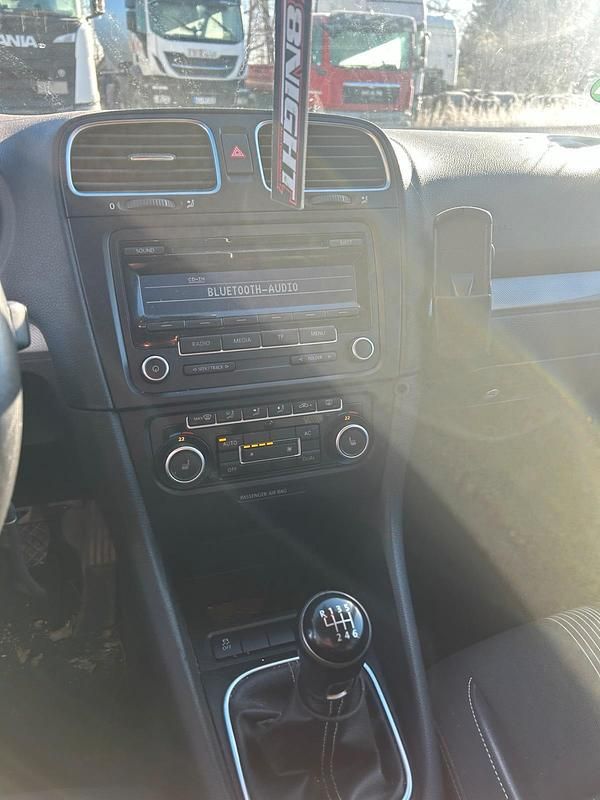 Gebraucht VW Golf VII 140 PS (102 kW) 2012 Silber Kombi