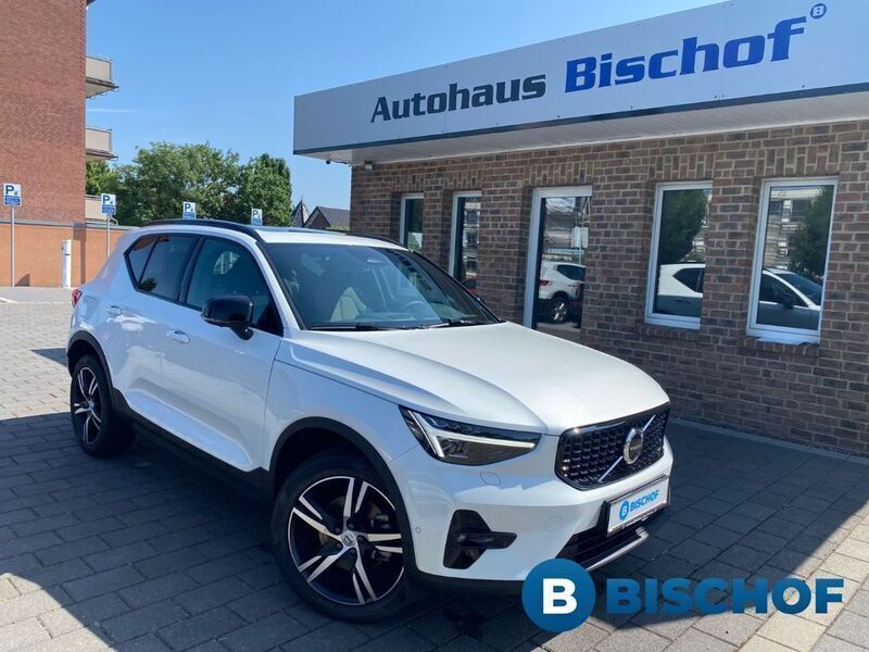 Weiß Gebraucht 2024 Volvo XC40 Plus SUV | 36.490 € (Fairer Preis) - Bild 1/4