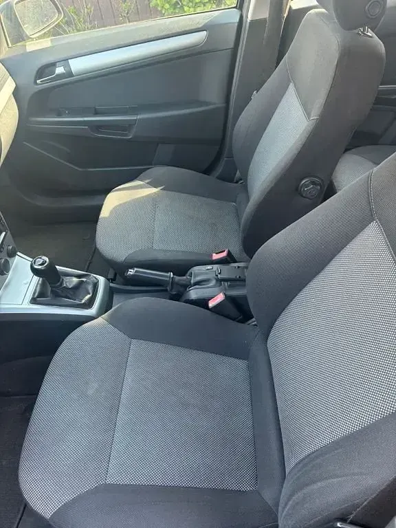 Gebraucht Opel Astra Selection 101 PS (74 kW) 2009 Schwarz Limousine
