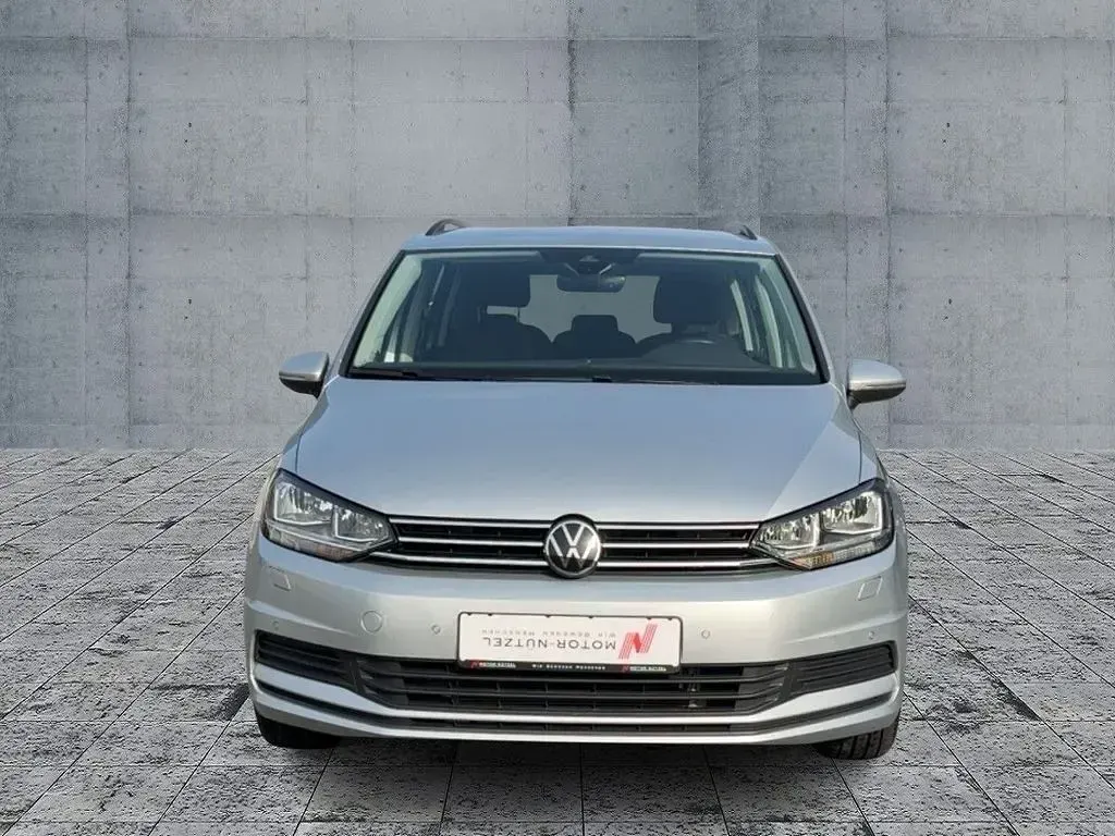 Gebraucht VW Touran Comfortline 150 PS (110 kW) 2022 Reflexsilber metallic Van / Kleinbus