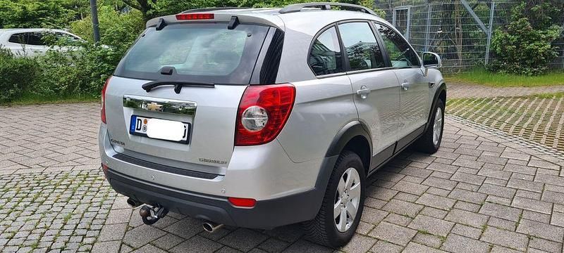 Gebraucht Chevrolet Captiva LT 167 PS (122 kW) 2012 Silber SUV