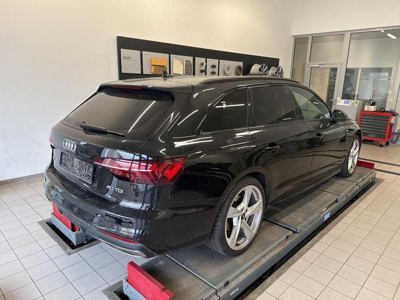 Gebraucht Audi A4 S-Line 204 PS (150 kW) 2023 Außenfarbe: Kombi