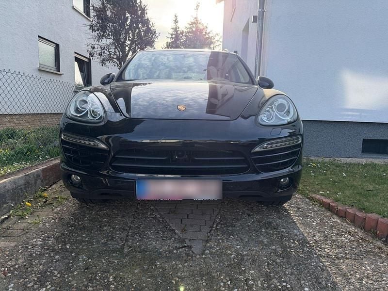 Second-hand Porsche Cayenne 245 CP (180 kW) 2012 Negru SUV